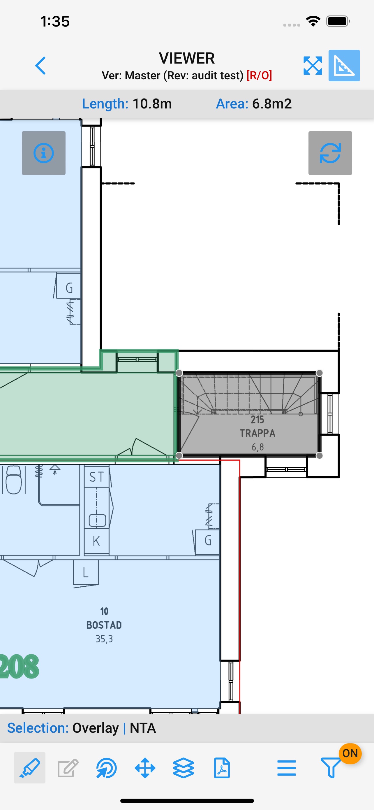 HDC FM Mobile viewer measuring a stairwell area of 6.8 square metres on a floor plan